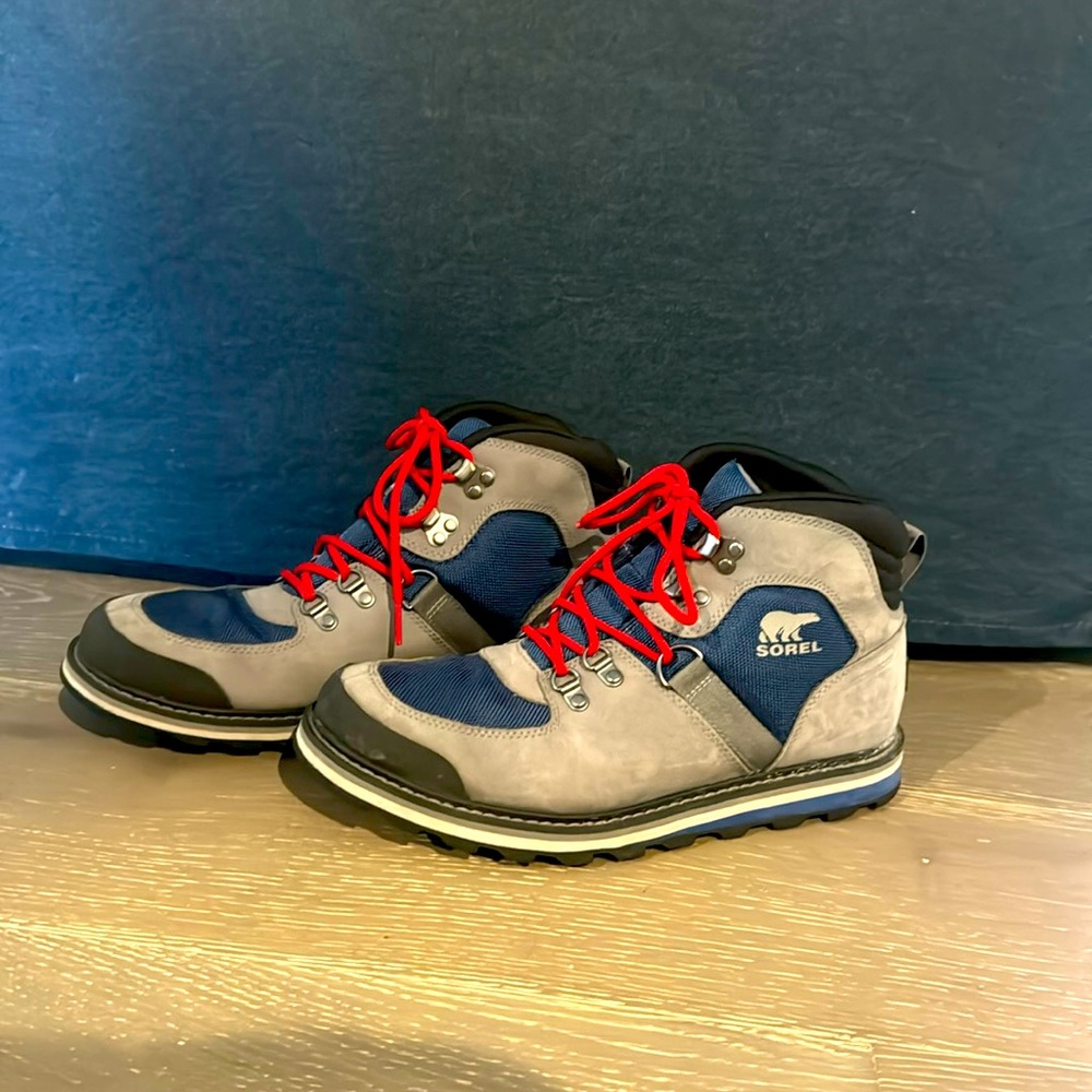 Sorel Madson Waterproof Sport Hiker Boots US9.5 Men's Grey Navy Red $150